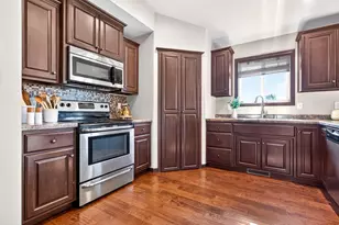 899 Lotus Trail, Menasha, WI 54952 - Photo 7