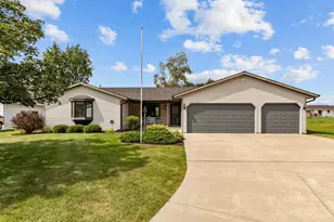 2154 Nellie Ln, Green Bay, WI 54311 - Photo 1