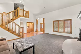 5044 Redbud Ct, Green Bay, WI 54311 - Photo 11