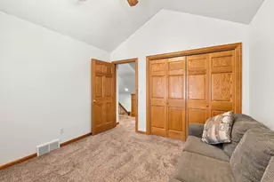 5044 Redbud Ct, Green Bay, WI 54311 - Photo 39