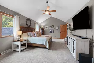 764 Saddlebrook Ct, Neenah, WI 54956 - Photo 31