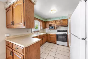 1198 Kenwood St, Green Bay, WI 54304 - Photo 9