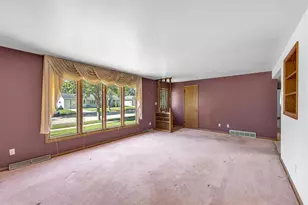 1198 Kenwood St, Green Bay, WI 54304 - Photo 5