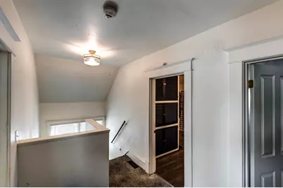1033 N Sawyer Street, Oshkosh, WI 54902 - Photo 21