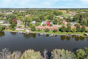 806 E River Dr, Omro, WI 54963 - Photo 37