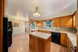 133 Villa Dr, Neenah, WI 54956 - Photo 7