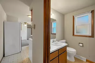 1104 Suydam St, Green Bay, WI 54301 - Photo 11