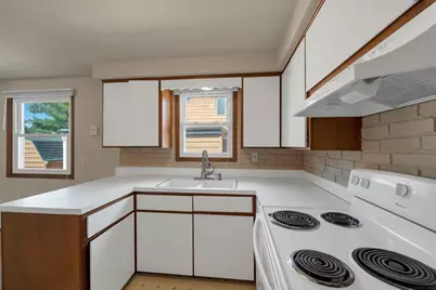 1104 Suydam Street, Green Bay, WI 54301 - Photo 9