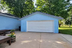 301 W Howard St, Manawa, WI 54949 - Photo 27
