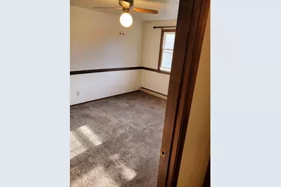 1940 Wood Lane, Green Bay, WI 54304 - Photo 9