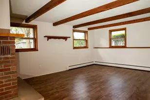 1255 April Ln, Green Bay, WI 54304 - Photo 9