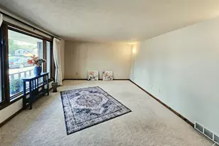 2456 Heather Rd, Green Bay, WI 54311 - Photo 5