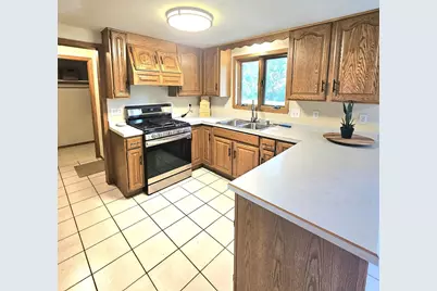 2456 Heather Road, Green Bay, WI 54311 - Photo 11