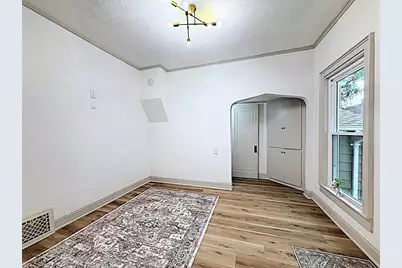 811 Randall Place, Oshkosh, WI 54901 - Photo 11