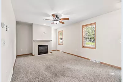 10 S Royal Avenue, Fond du Lac, WI 54935 - Photo 9