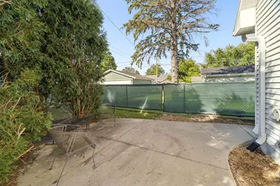 10 S Royal Avenue, Fond du Lac, WI 54935 - Photo 7