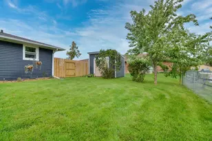2713 Packerland Dr, Green Bay, WI 54313 - Photo 23