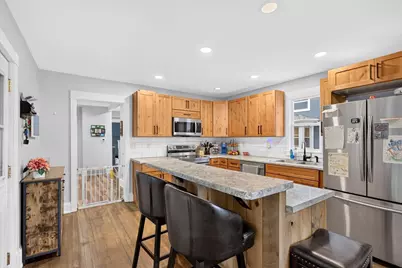 822 W 11th Avenue, Oshkosh, WI 54902 - Photo 5