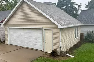 404 1st St, Menasha, WI 54952 - Photo 5
