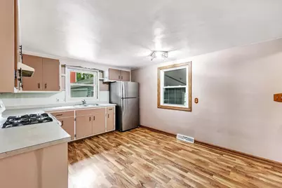 1853 Glenview Avenue, Green Bay, WI 54303 - Photo 9