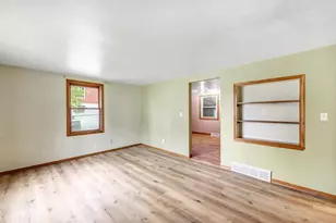 1853 Glenview Ave, Green Bay, WI 54303 - Photo 7