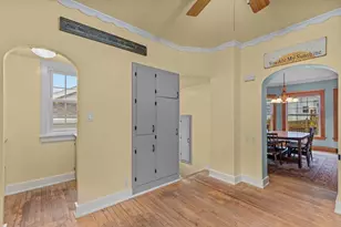 909 N 14th St, Manitowoc, WI 54220 - Photo 7