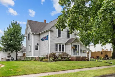 909 N 14th Street, Manitowoc, WI 54220 - Photo 1