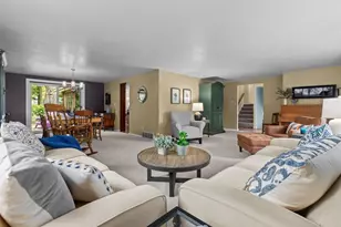 2663 Woodcrest Dr, Neenah, WI 54956 - Photo 9