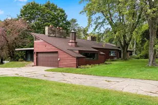197 Pine St, Clintonville, WI 54929 - Photo 3
