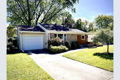 827 Colonial Avenue, Green Bay, WI 54304 - Photo 1