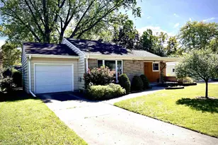 827 Colonial Ave, Green Bay, WI 54304 - Photo 1