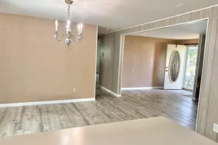 241 Butte Des Morts Dr, Menasha, WI 54952 - Photo 9