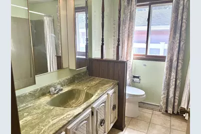 241 Butte Des Morts Drive, Menasha, WI 54952 - Photo 17