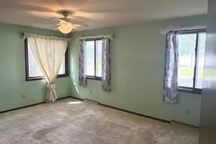 241 Butte Des Morts Dr, Menasha, WI 54952 - Photo 19