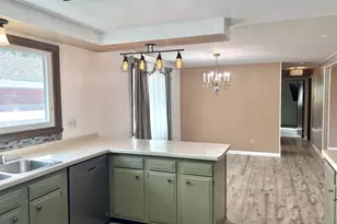 241 Butte Des Morts Dr, Menasha, WI 54952 - Photo 13