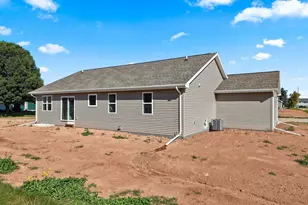 530 Willow Ct, New London, WI 54961 - Photo 31