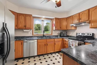 617 Donna Street, Chilton, WI 53014 - Photo 9