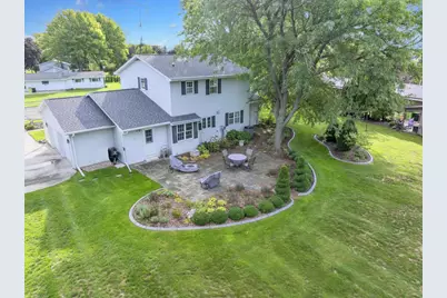 1707 Pilgrim Way, New Holstein, WI 53061 - Photo 7