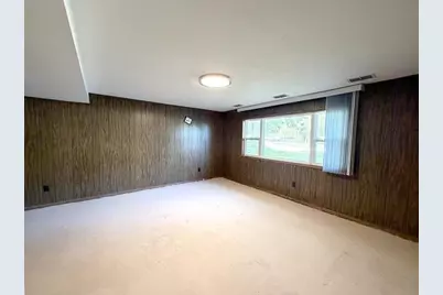 476 Hiawatha Drive, Brillion, WI 54110 - Photo 9