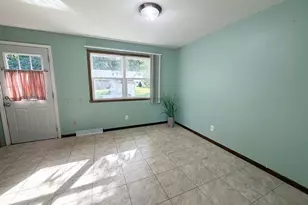 476 Hiawatha Dr, Brillion, WI 54110 - Photo 5