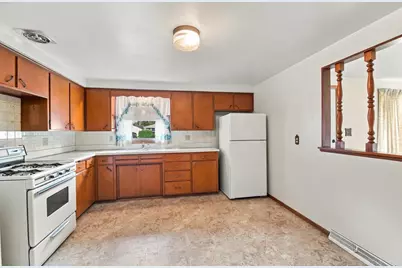 1619 Harold Street, Green Bay, WI 54302 - Photo 3