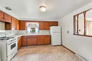 1619 Harold St, Green Bay, WI 54302 - Photo 3