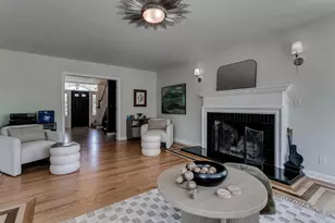 1701 S Hillcrest Dr, Appleton, WI 54914 - Photo 13