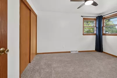 1607 Cormier Road, Green Bay, WI 54313 - Photo 9