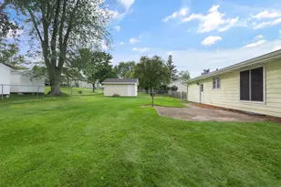 1607 Cormier Rd, Green Bay, WI 54313 - Photo 43