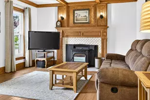 582 Oak St, Neenah, WI 54956 - Photo 9