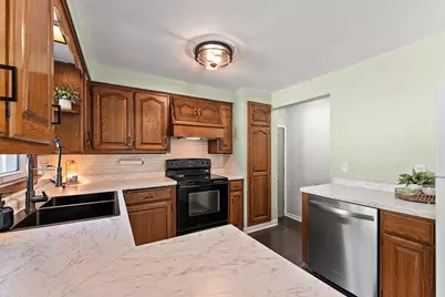 2316 Meadow Lane, Green Bay, WI 54301 - Photo 11