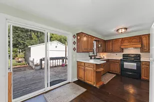 2316 Meadow Ln, Green Bay, WI 54301 - Photo 9