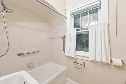 310 Gray Street, Green Bay, WI 54303 - Photo 11