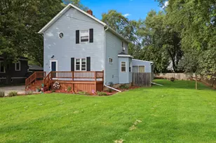 1020 Dousman St, Green Bay, WI 54303 - Photo 1